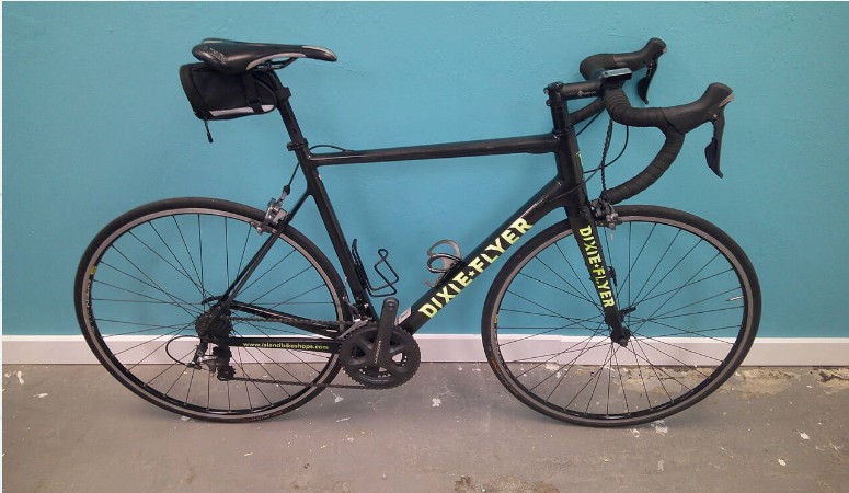Image of a sleek, ready to ride the countryside Road Bike. Available in 5 sizes at Island Bike Shops